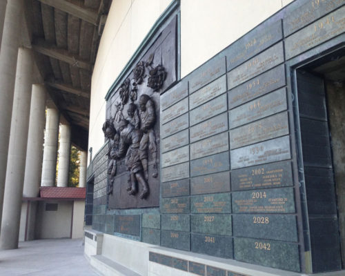 12_Sports_Hall_of_Fame_rose_bowl_wall_of_champs